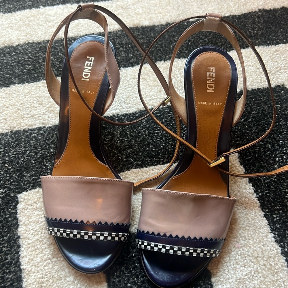 Beautiful Fendi Checkered and Tan Strappy Heels 37